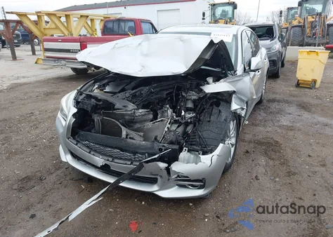 2016 Infiniti Q50 2.0T Base/2.0T Premium z USA, uszkodzony, nr VIN JN1CV7AR2GM251810